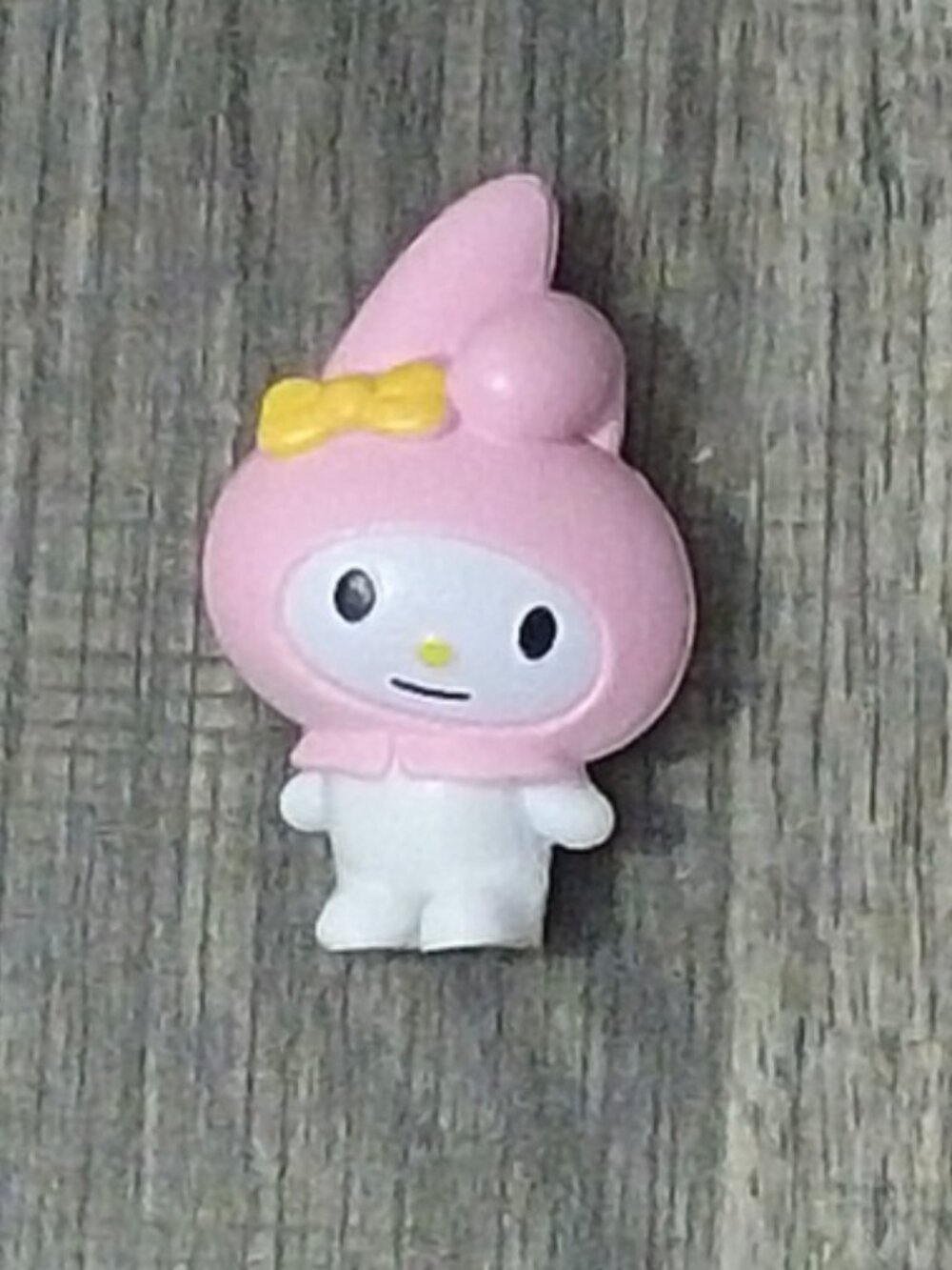 #8008 My Melody Mini Figurine / Decorative Focal Bead 2"